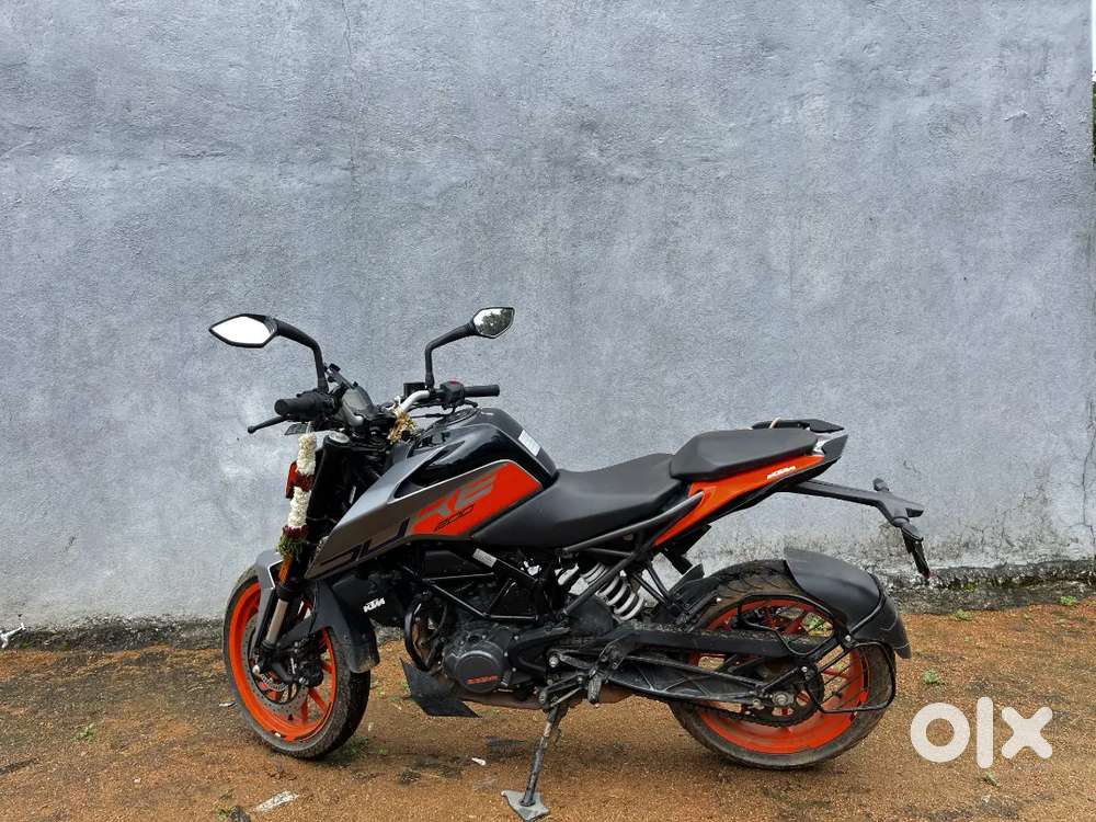 Single owner Duke 200