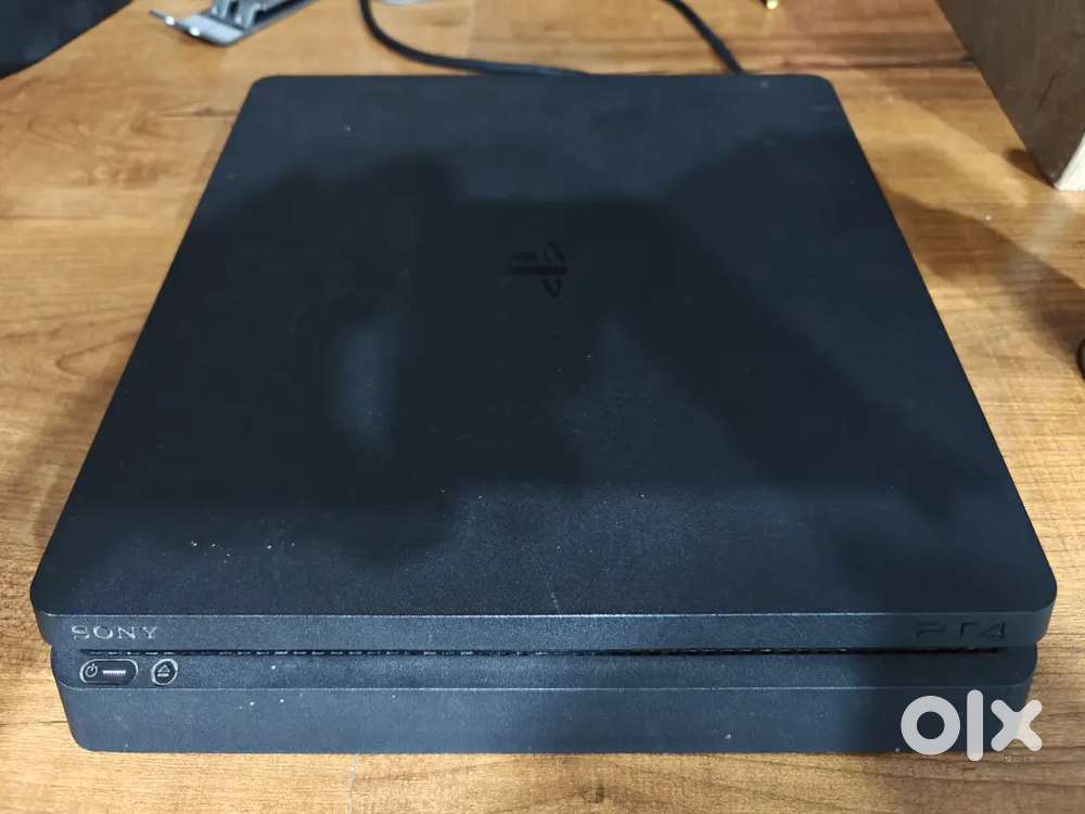 PlayStation 4 slim (PS4 slim) 1tb. V good condition perfect condition