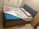 Queen size bad with box