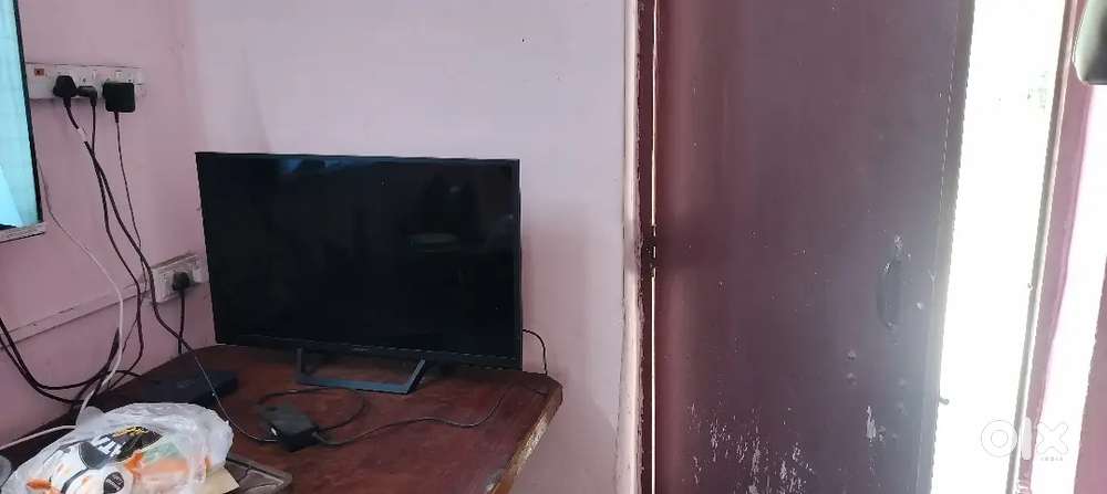 Sony LED TV 32 inch Very low usage