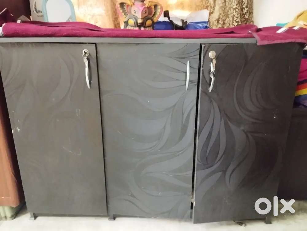 Engineering wood wardrobe cabinets