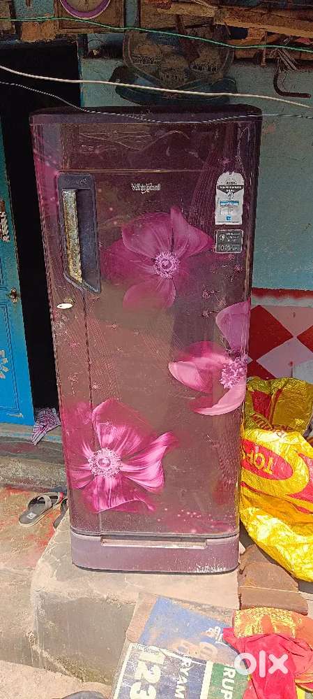 Whirlpool Single Door Fridge – Good Working Condition – Floral Design