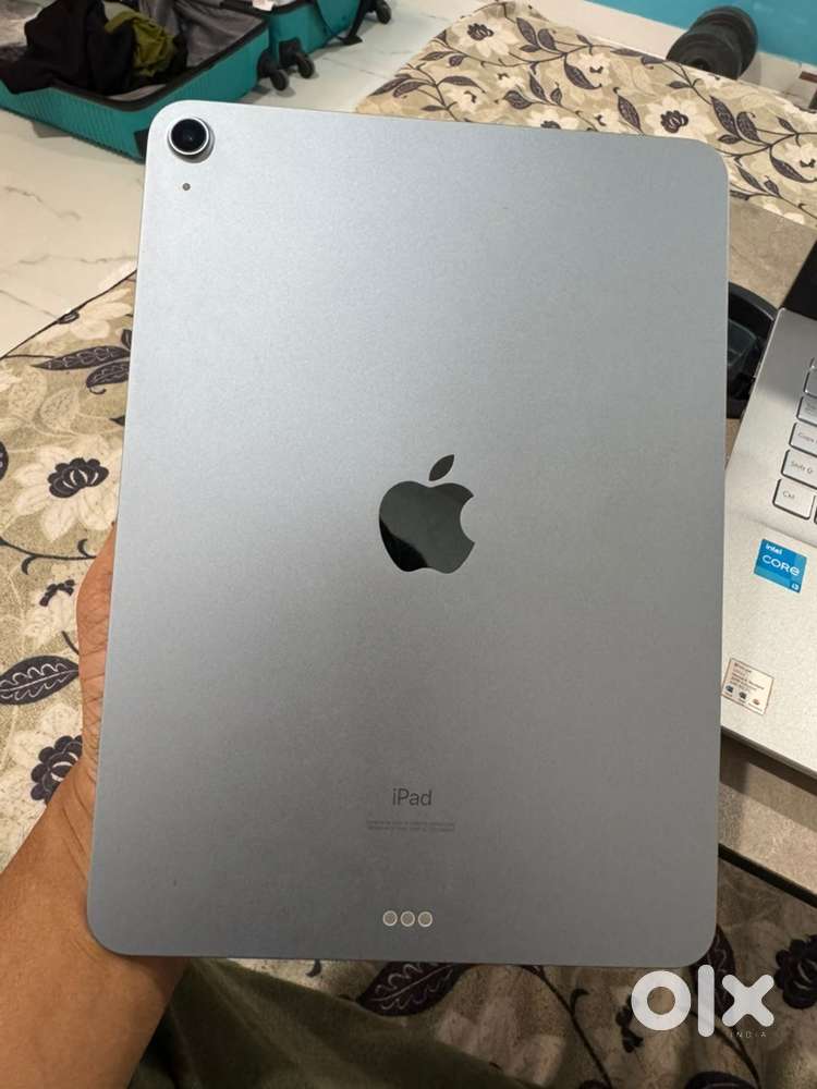 iPad Air 4 wifi – 256GB  Excellent Condition