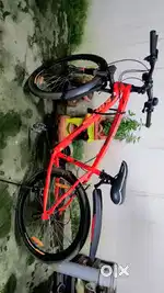 Kross bikes with front and rear gears with front disk brakes 2mnth old