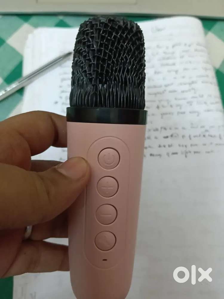 Mic and speaker for karaoke singing