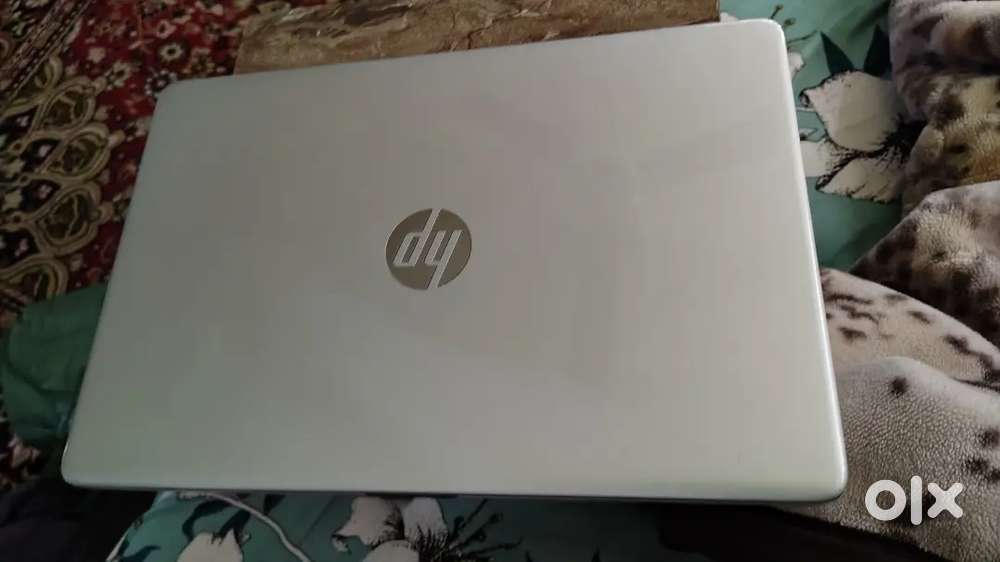 Hp laptop very good condition 1tb hdd 256gb ssd 4gb ram