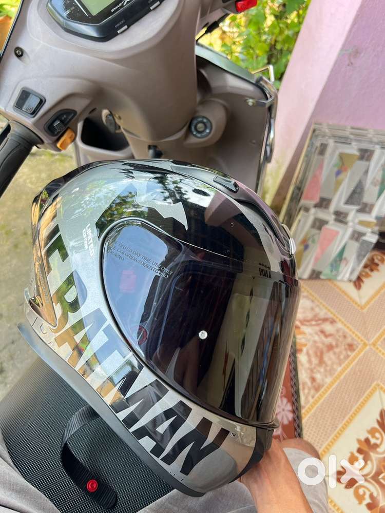 Axor helmet batman edition