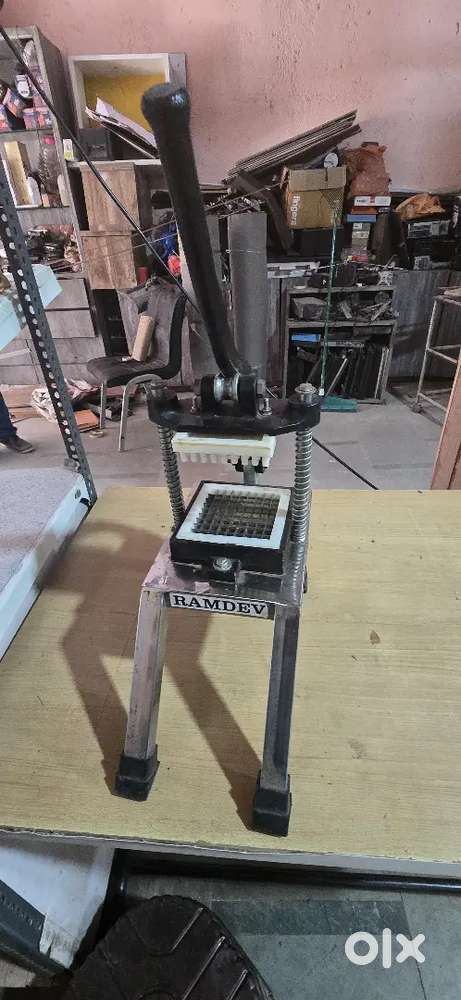 French fries cutter