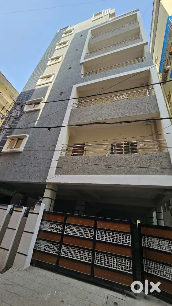 2BHK UNFURNISHED FLAT