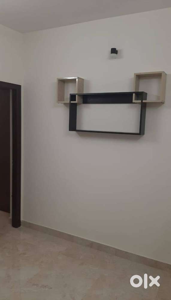 FOR LEASE Just 1 km from MG ROAD POSH NEW BUILDING IN VICTORIA LAYOUT.