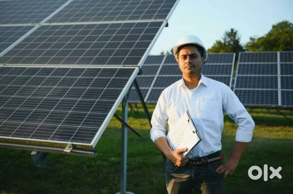Solar panel service engineer
