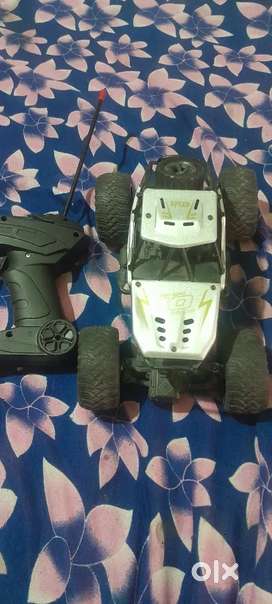 Rock crawler remote control car