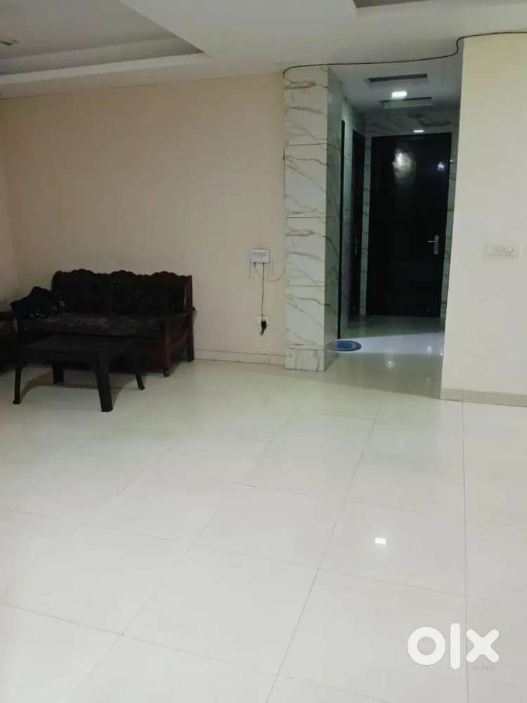 PG at prime Location.