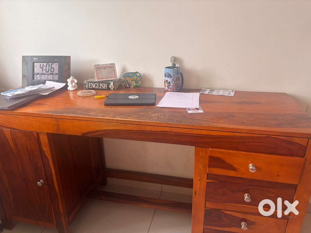 Study or office table