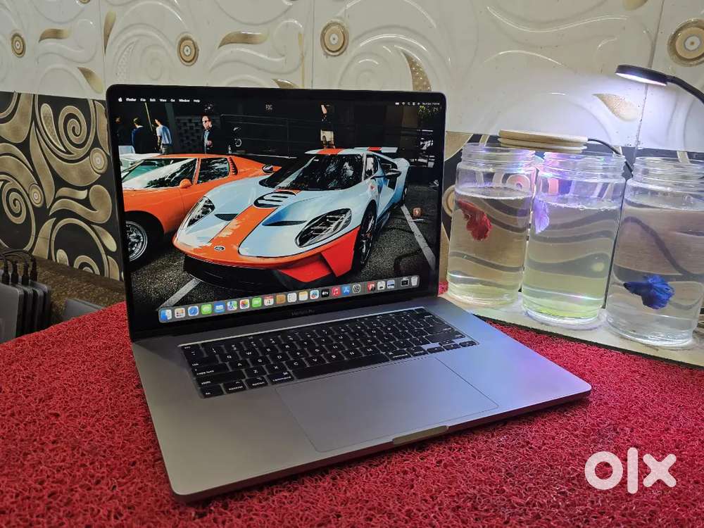 Apple Macbook Pro 2020 i7 16gb 512gb 5.5gb Graphics 16inch Retina