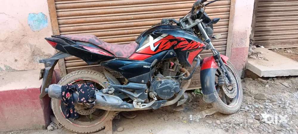 My hero Xtreme 200s bike is fully new condition