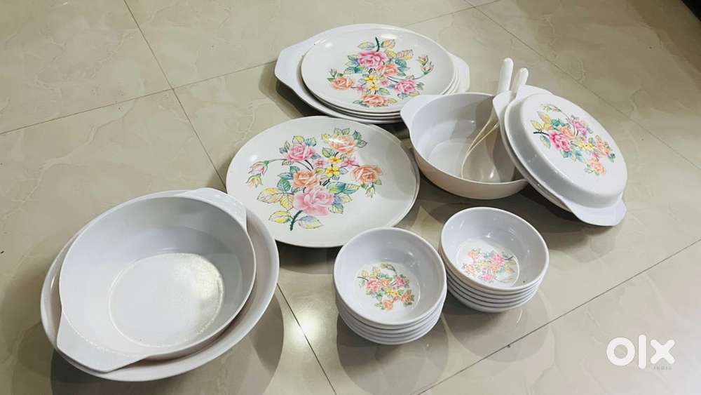 Dinner Set White Colour