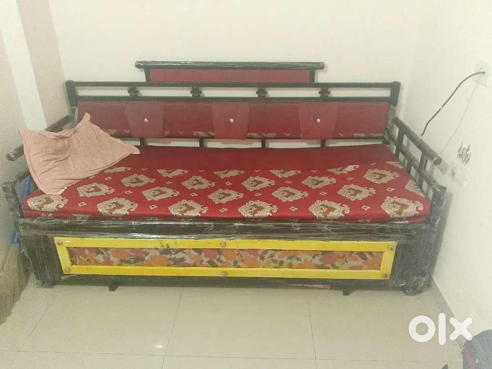Sofa come bed