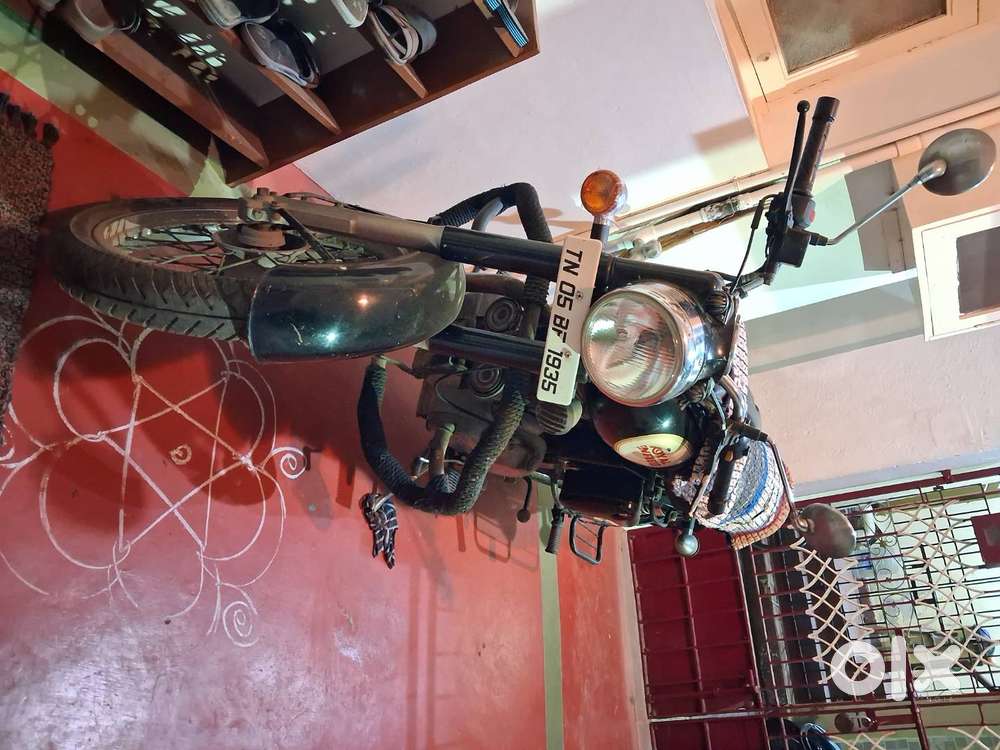 Royal Enfield  , classic 350 CC, Black colour , local usage only.