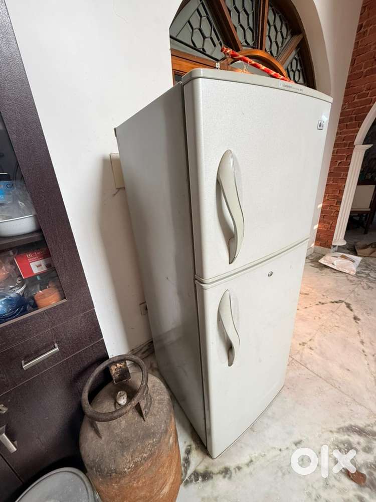 LG double door 390 litre fridge in a good working condition .