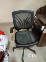 Revolving chair