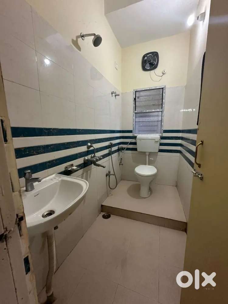 3 bhk part house for rent at zoo road