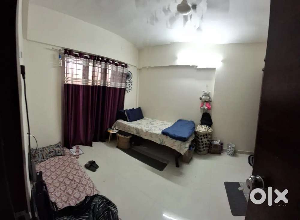 Need 1 fe.ale flatmate for sharing room