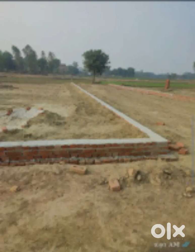 Gorakhpur me aawasiya plot main highway se karib hai
