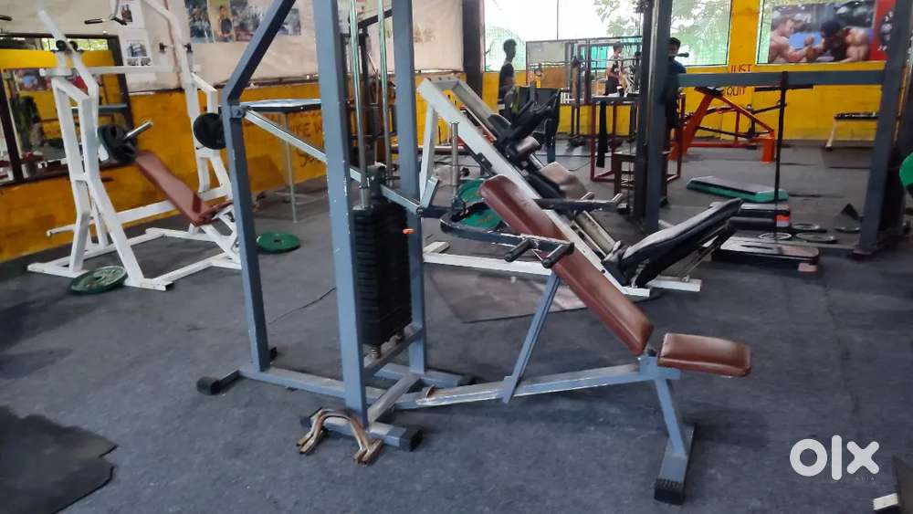 Shoulder press with chest press machine 2 preached curl