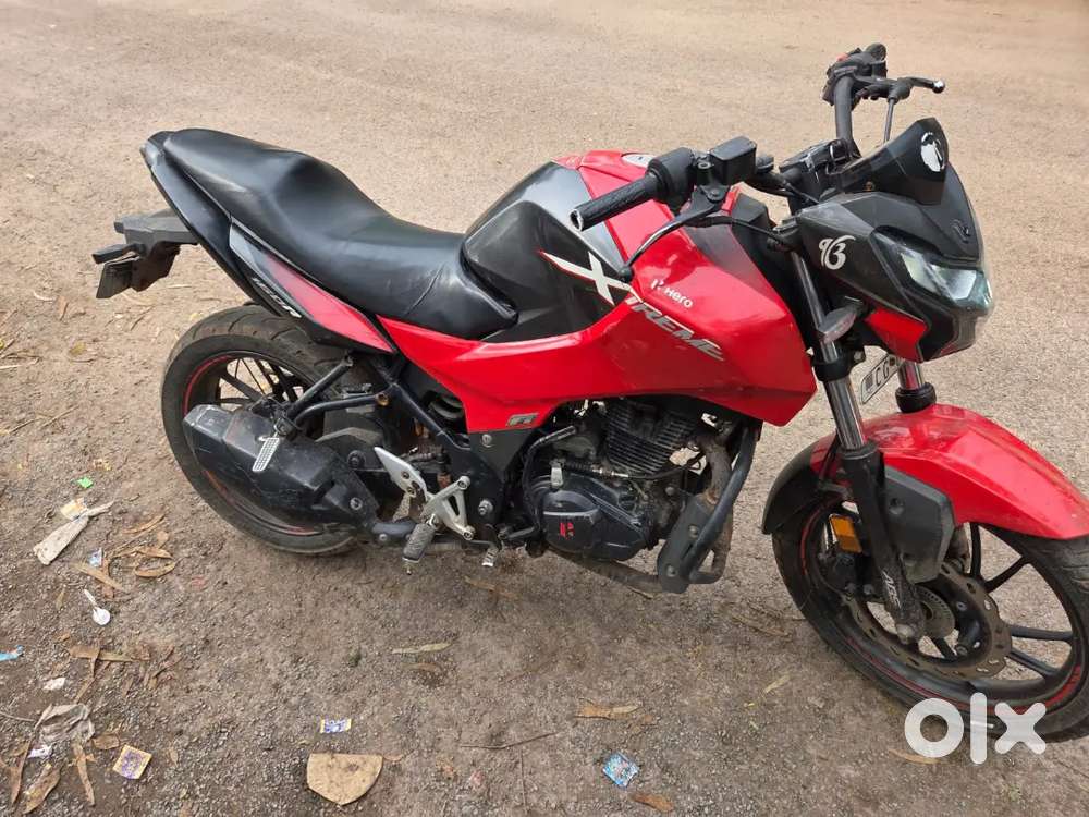 Hero xtreme 160 r red color