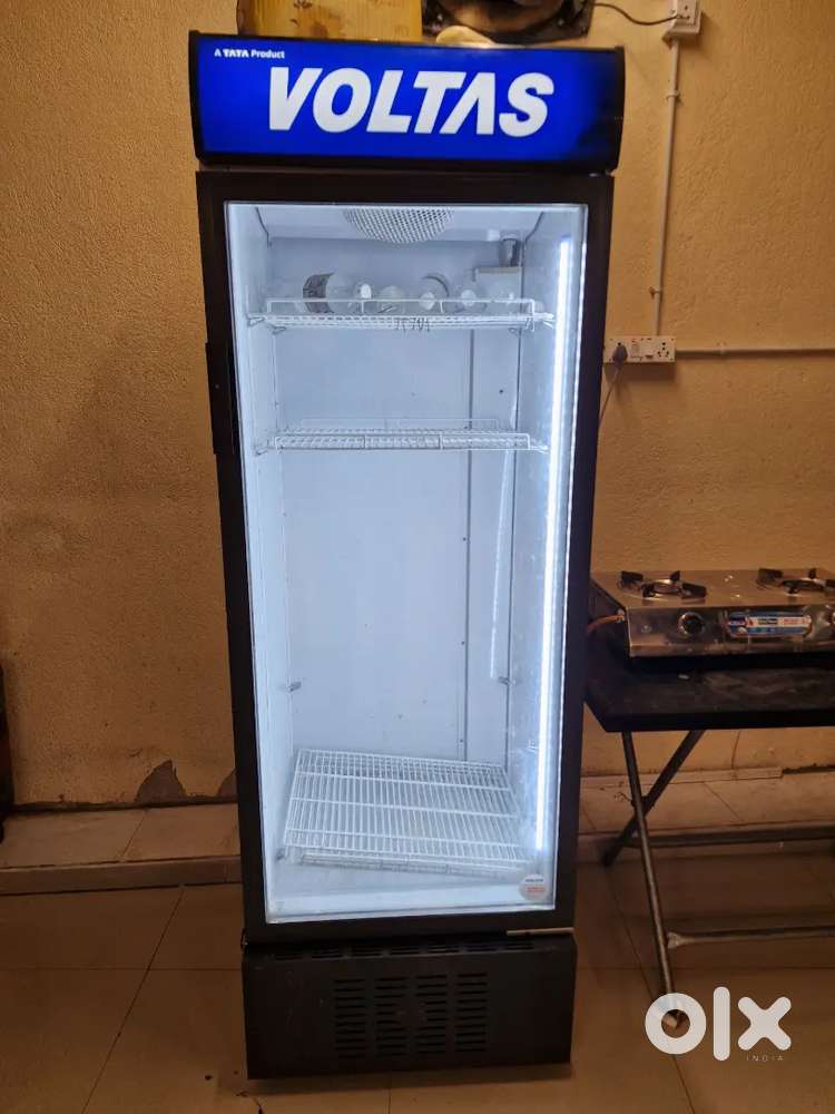 Voltas 400 liter 1 month old mint condition