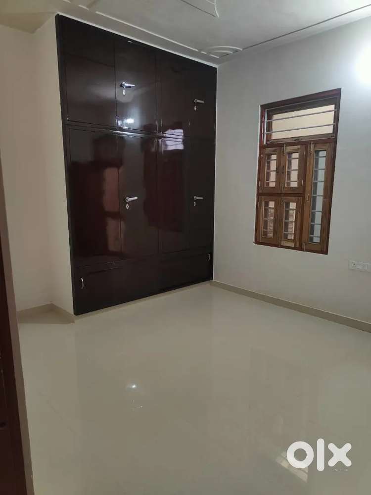 Ghar kiraye ke liye.