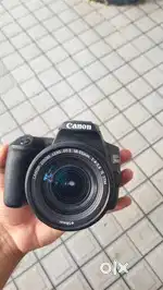 Canon 250d dslr camera with lens