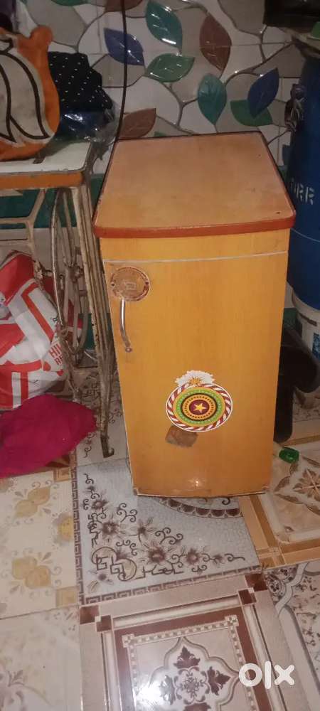 Atometic chaki masin