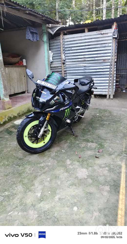 R15 M MONSTER