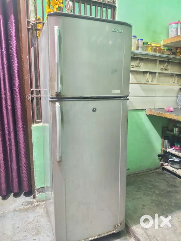 Samsung 243 ltr