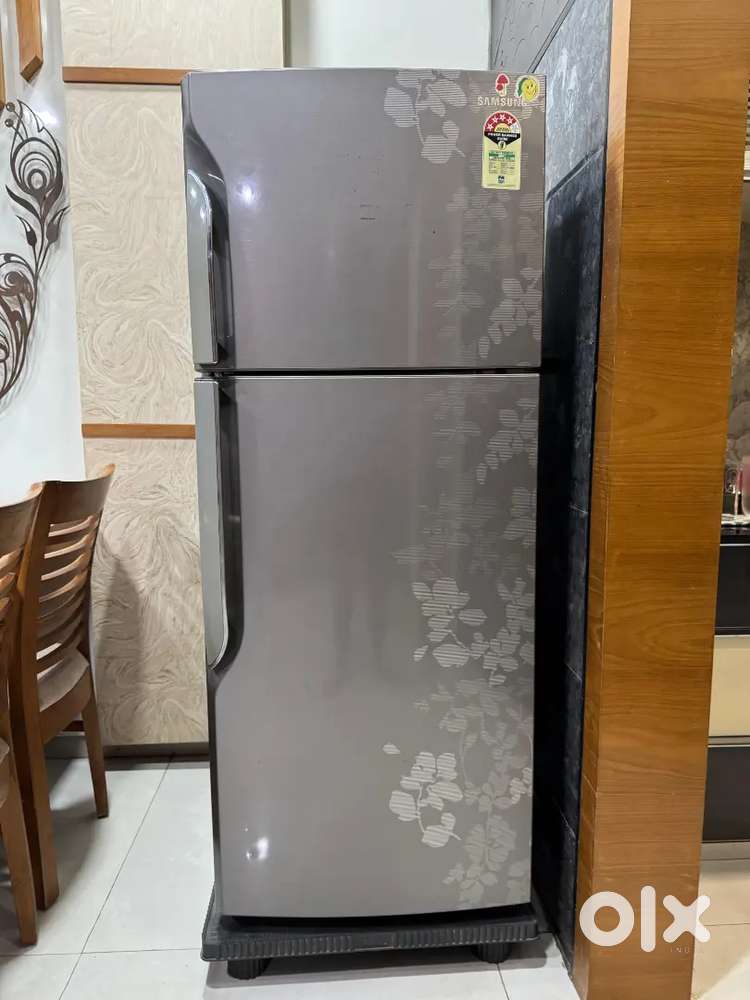 Samsung 255L Refrigerator  Excellent Condition  Reliable Cooling