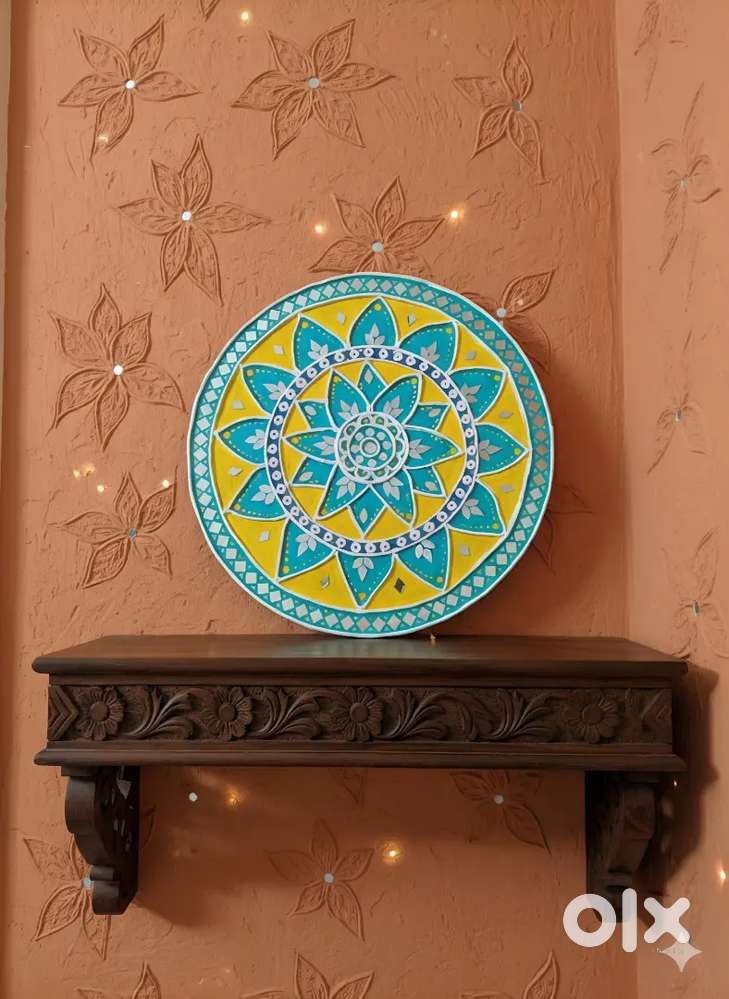 Colorful Handmade Lippan Art for Wall Decoration