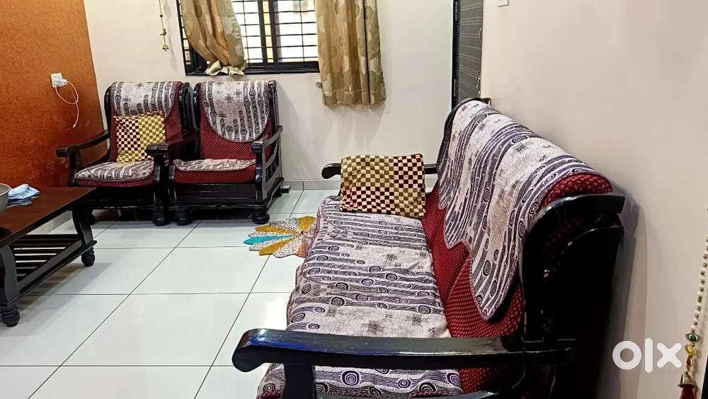 Sofa 8000 rupees