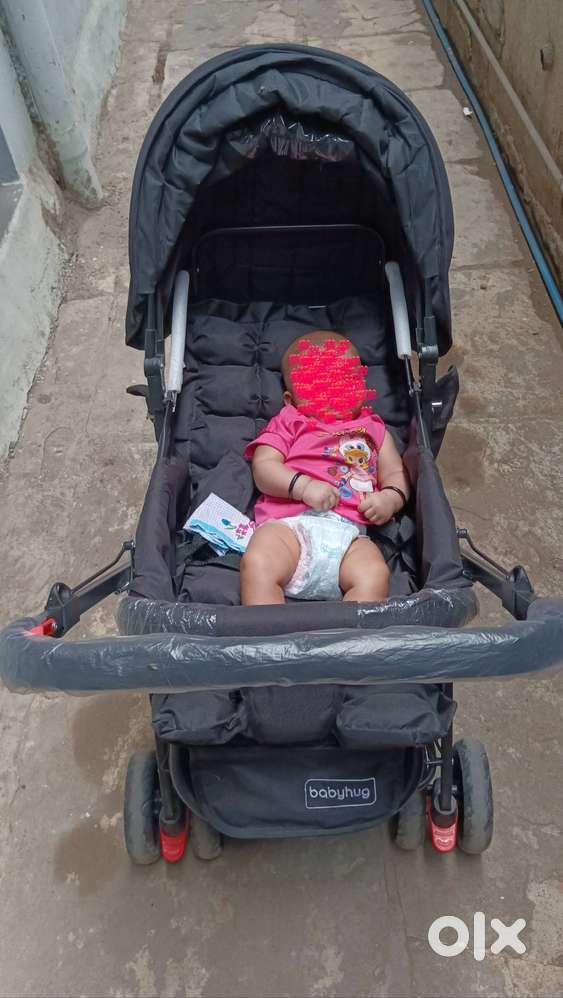 Babyhug Coccoon stroller foldable easy to use in excellent condition
