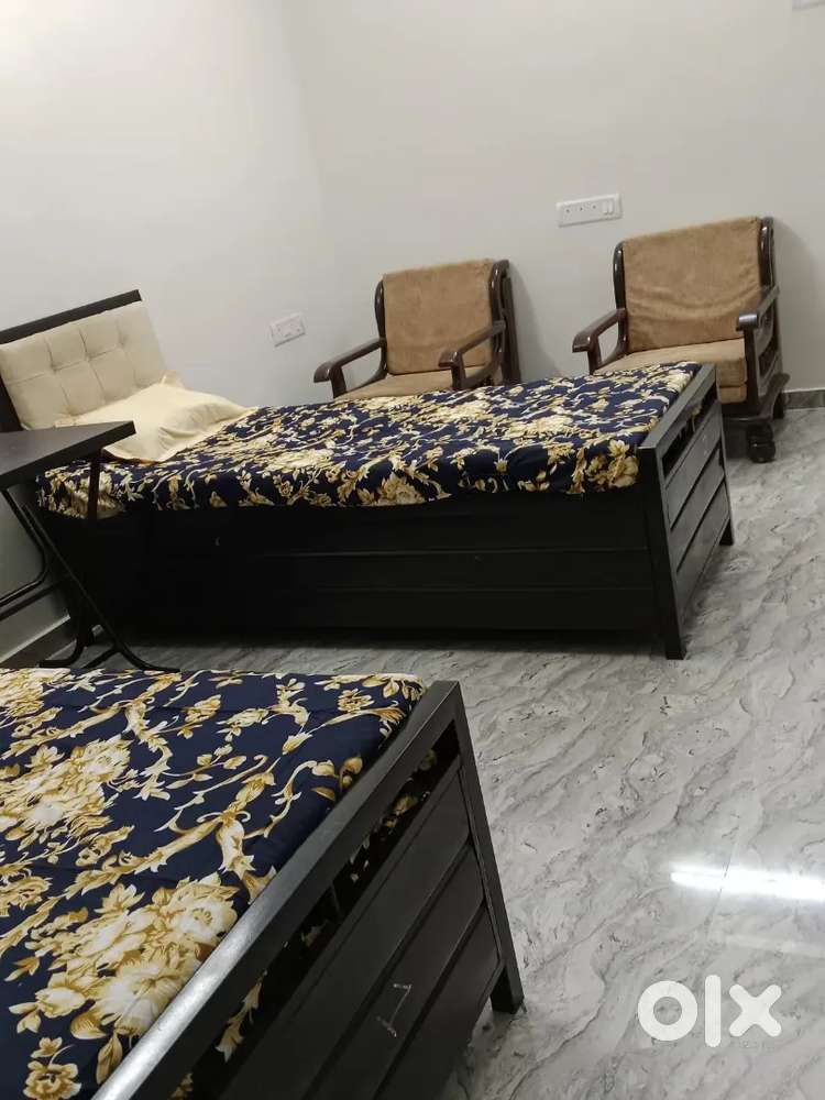 Owner pg paying guest cleaning wifi gas free with huge balcony Andheri