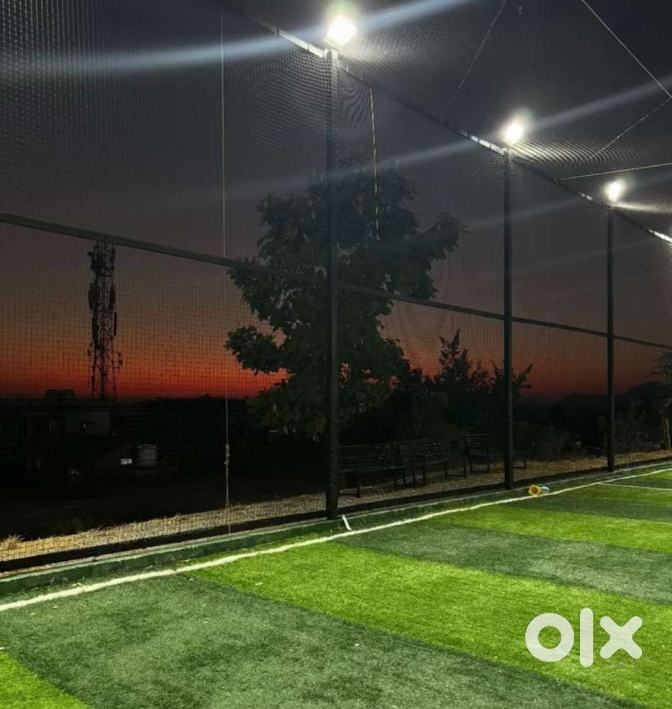 FOOTBALL/CRICKET TURF