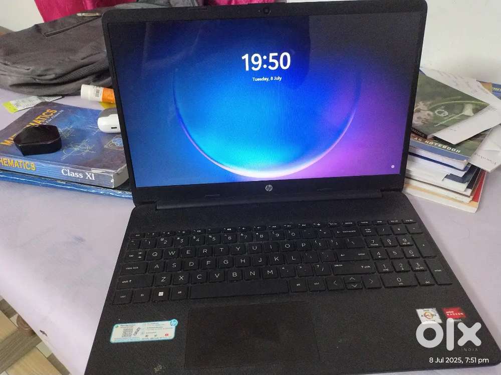 Hp Athlon amd Laptop 8gb /512 gb