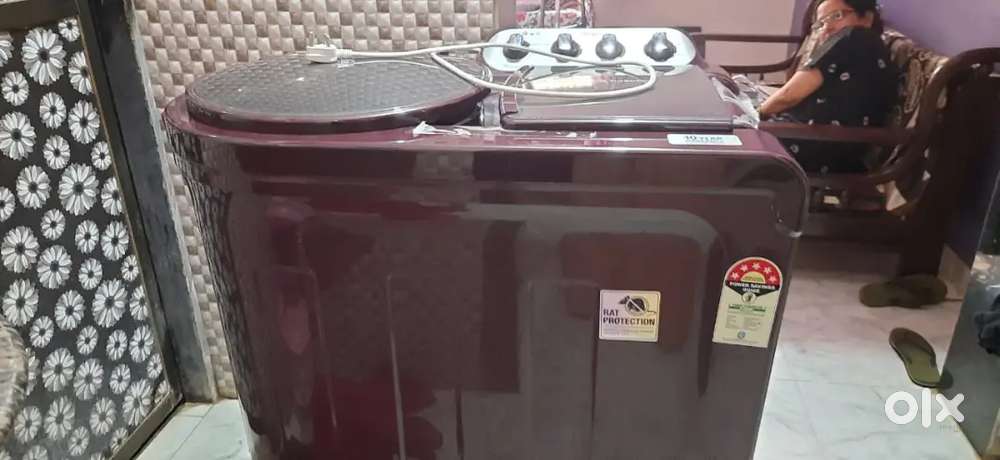 Washing machine semi  we use this machine only for 1 years... 8.5kg