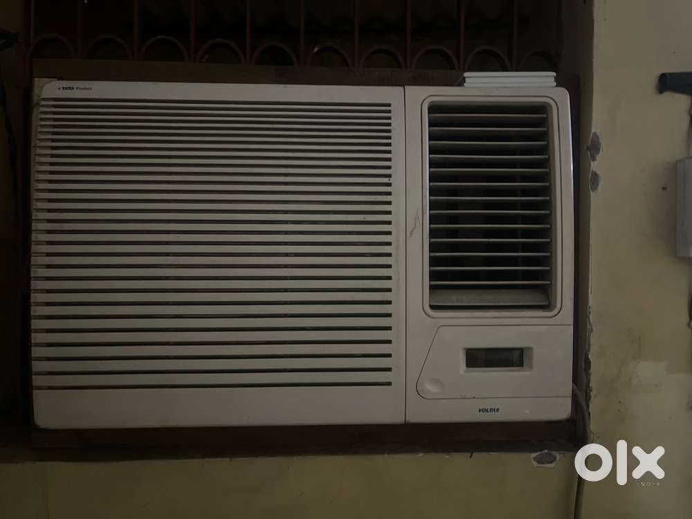Window Voltas 1.5 ton AC @11500