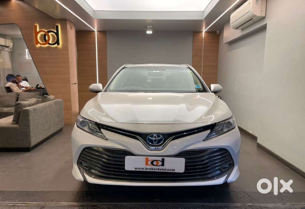 Toyota Camry Hybrid, 2021, Electric