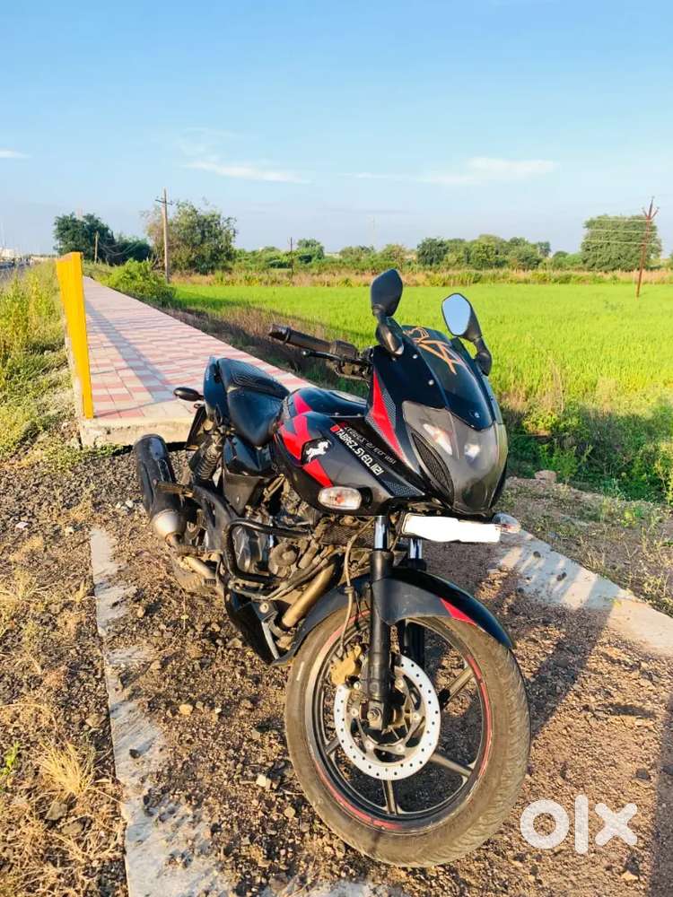 Bajaj Pulsar 220 2018