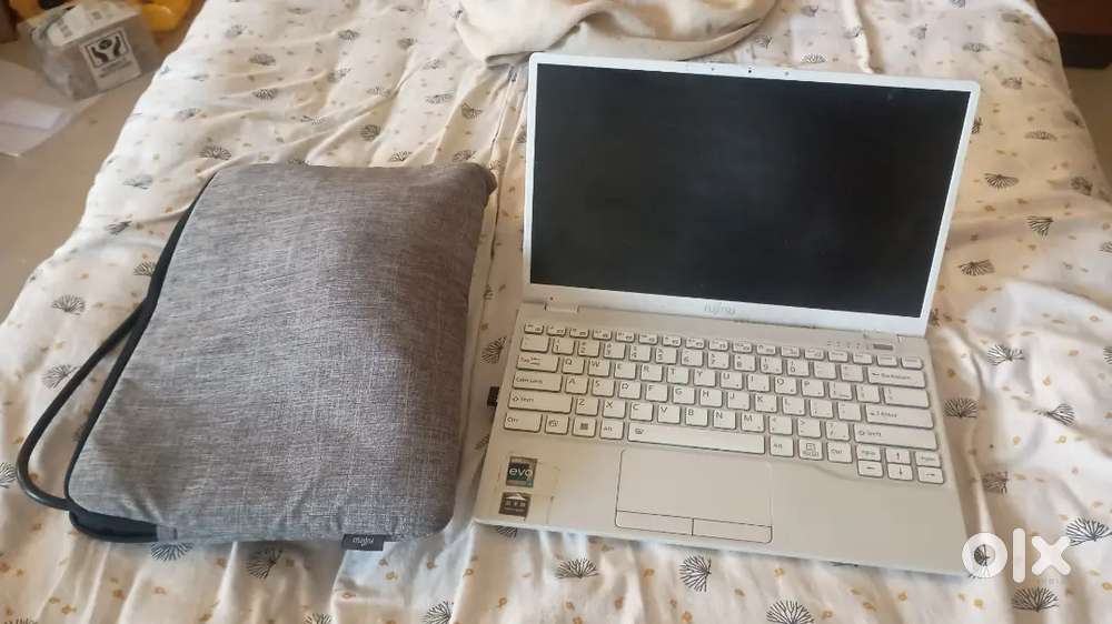 Fujitsu UH-X i7 12th Gen Laptop