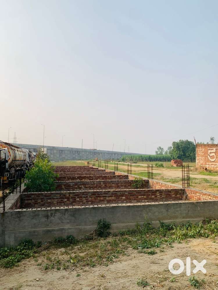 10/30 FT SHOPS ON NATIONAL HIGHWAY