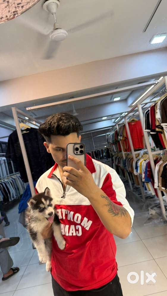 Iphone 16 pro 256 gb 2 month old with bill and box Warranty left for9m